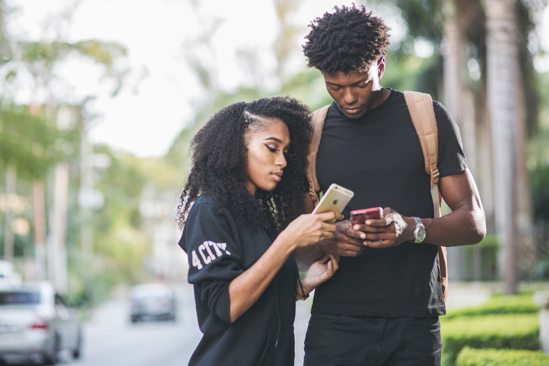 Cover Image for Choosing the Right Dating App for You
